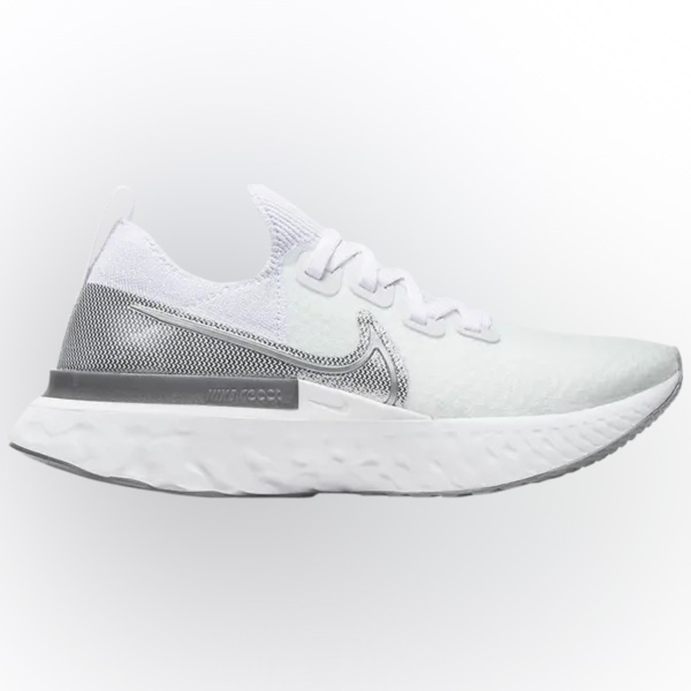 Nike Women’s React Infinity Run Flyknit Size 8.5 White/Metallic Silver